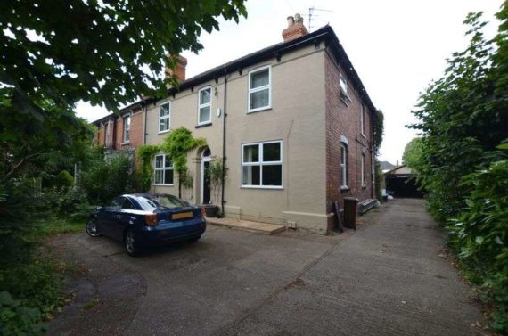 4&nbsp;Bedroom&nbsp;Semi-Detac...